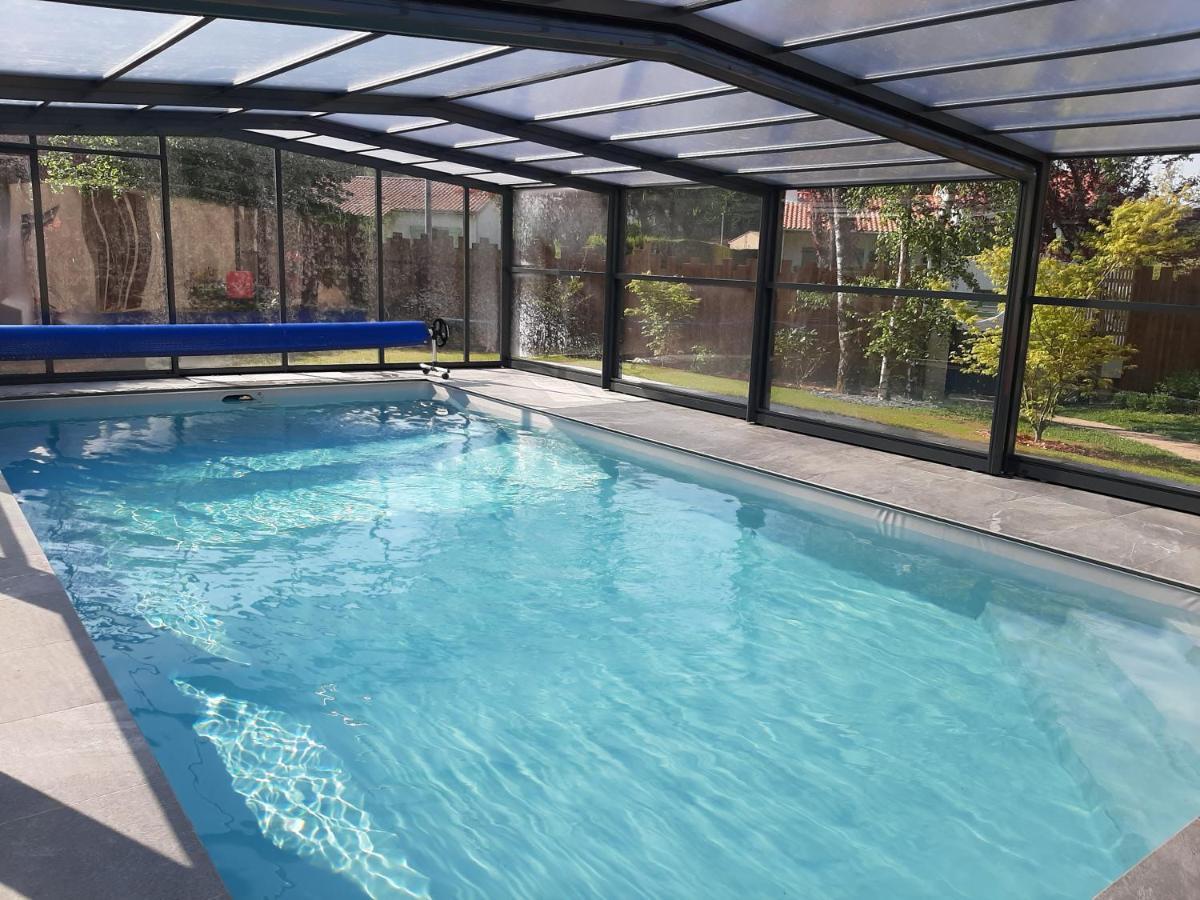 Bed and Breakfast Sakura Fontaine-le-Comte Экстерьер фото